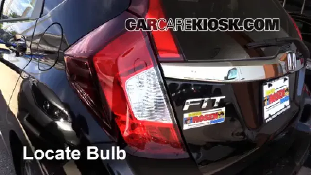 2015 Honda Fit EX 1.5L 4 Cyl. Éclairage Feux de marche arrière (remplacer une ampoule)